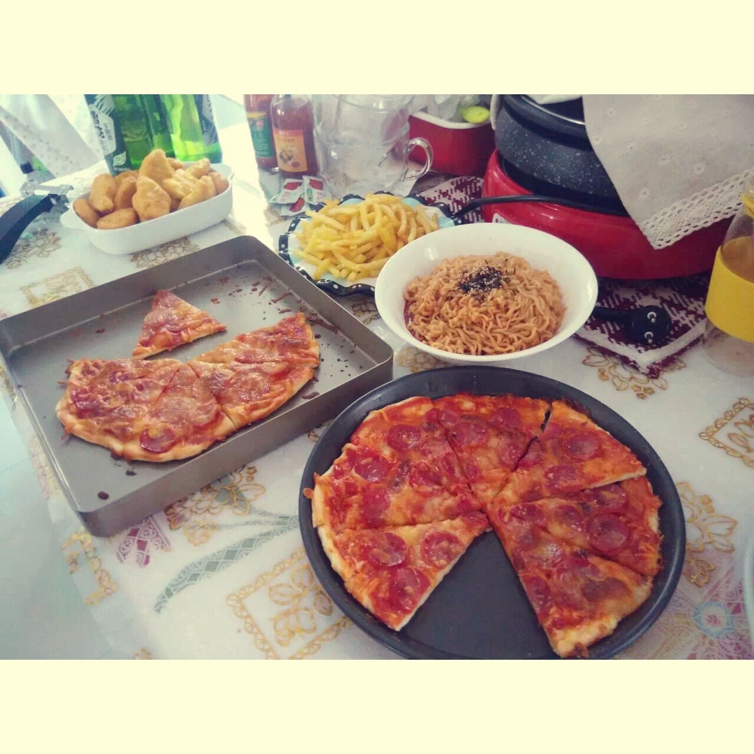 萨拉米薄底披萨 Salami Pizza
