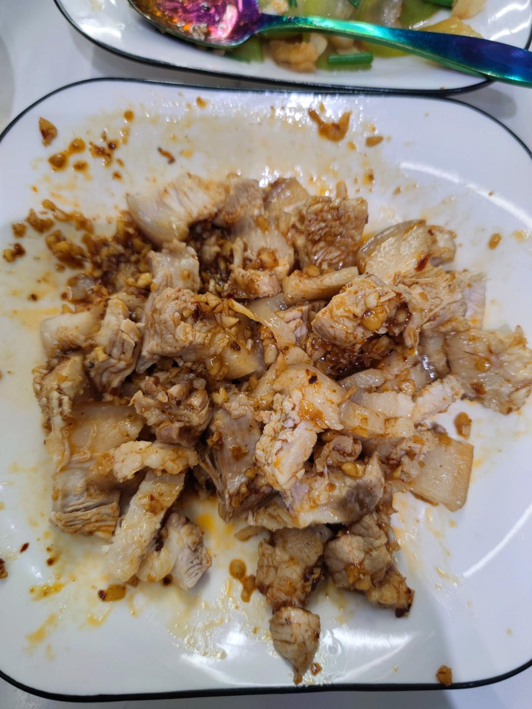 有时候，真的忍不住，搞一盘蒜泥白肉
