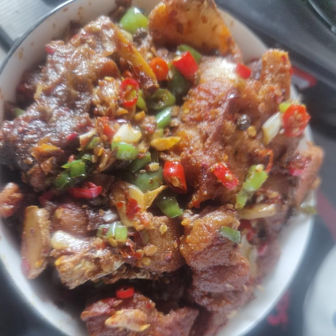 朋友建议我开个小馆子😅😅香辣鱼块太香了🔥