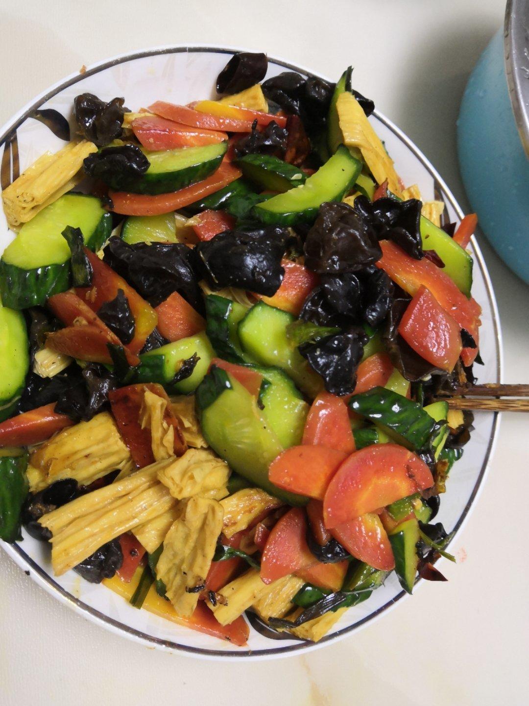 脆嫩可口，开胃下饭的素炒腐竹