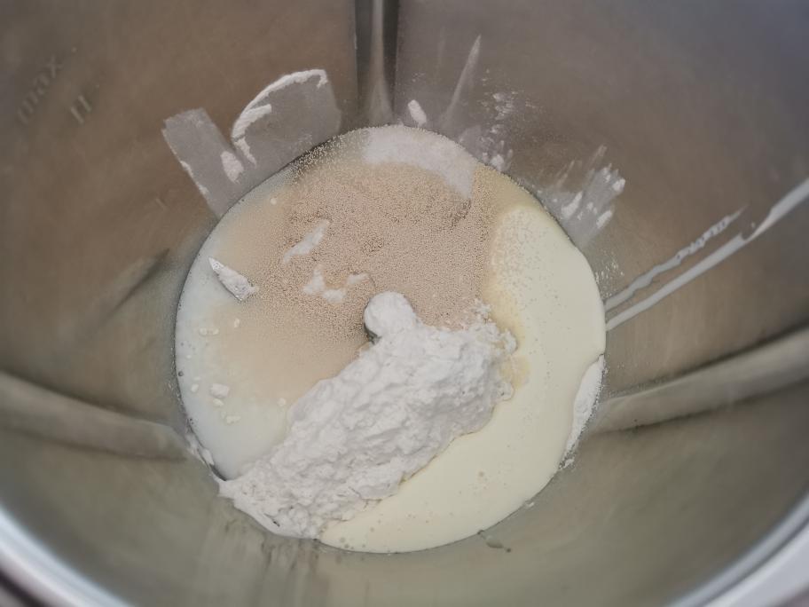 纯奶手撕吐司的做法 步骤1