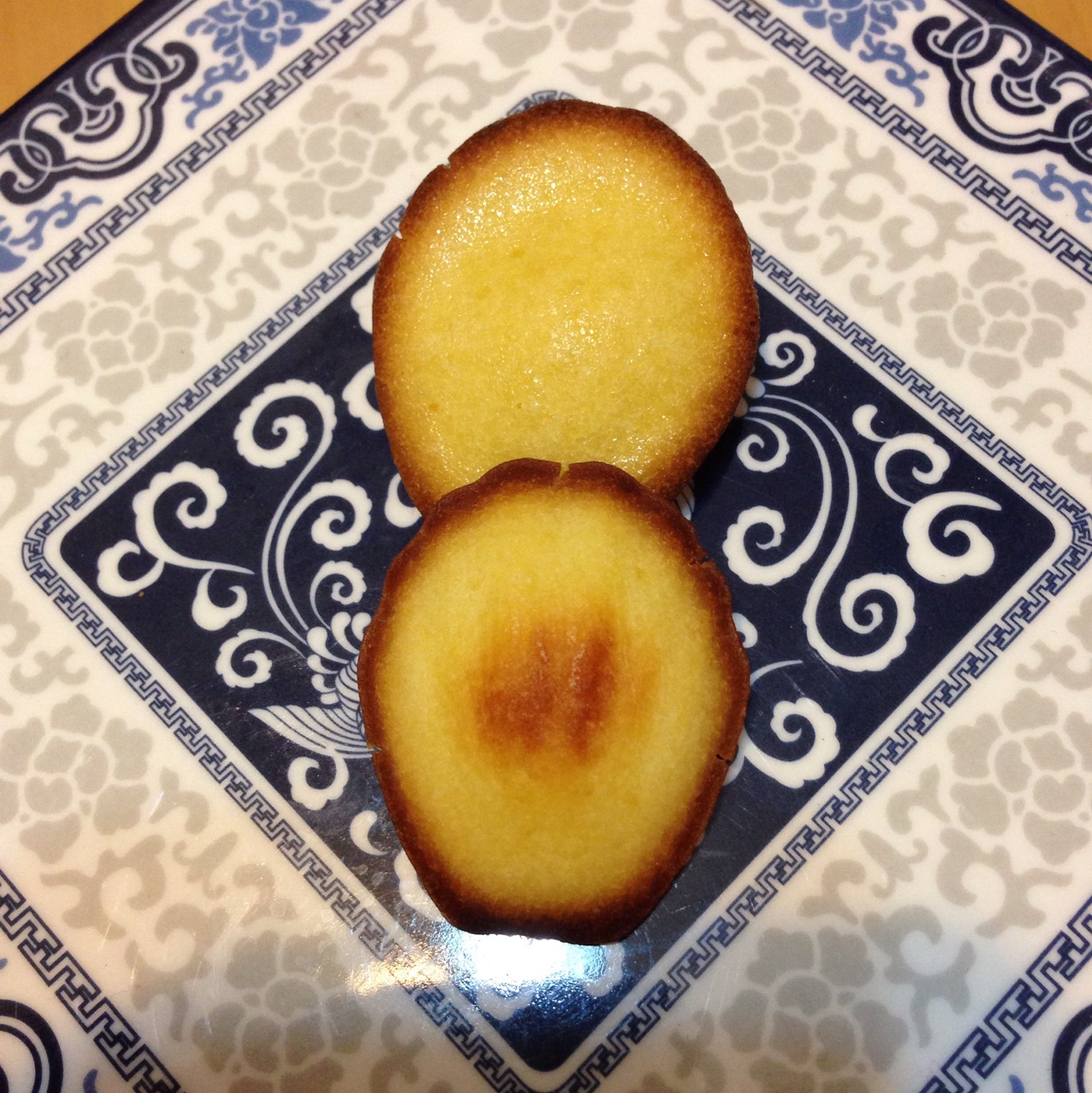 玛德琳（蓝带方）