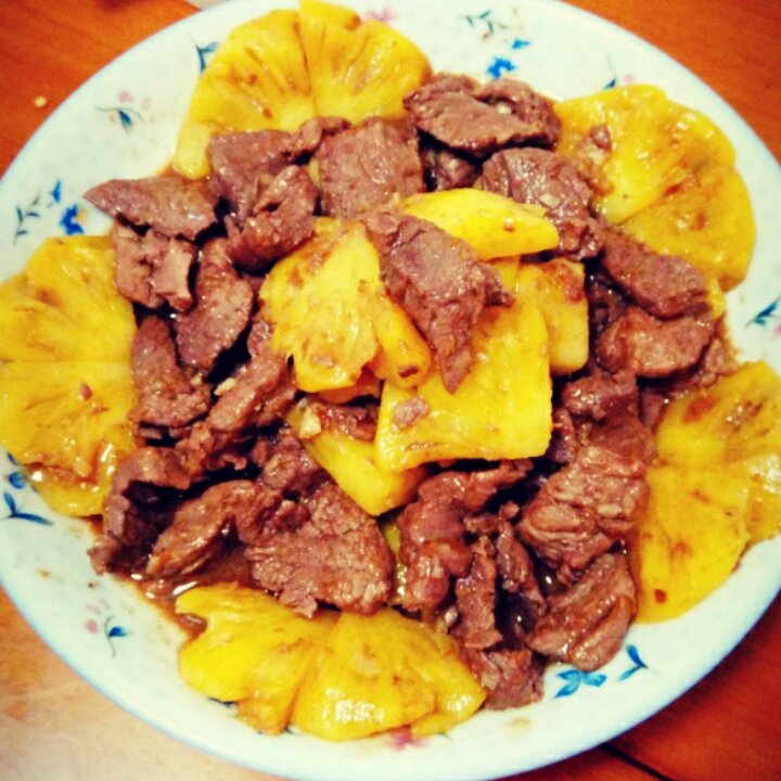 Q版-菠萝牛肉  (杂果肉菜类）