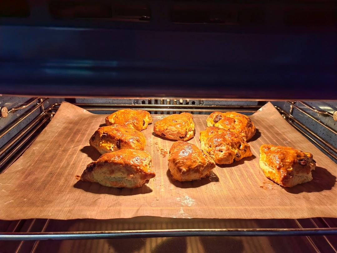 完胜星巴克的超美味酥脆司康 super easy crunched scone
