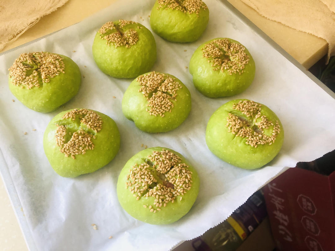 简单健康又好看的菠菜沙拉面包