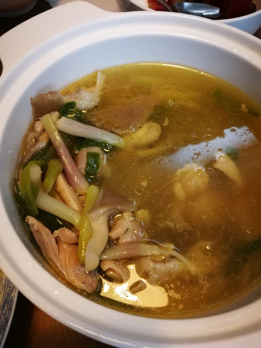 大满足蘑菇鸡肉汤＃低碳减脂代餐