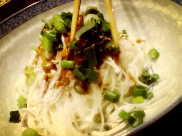 鸡丝凉面