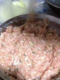 白菜猪肉饺的做法 步骤4