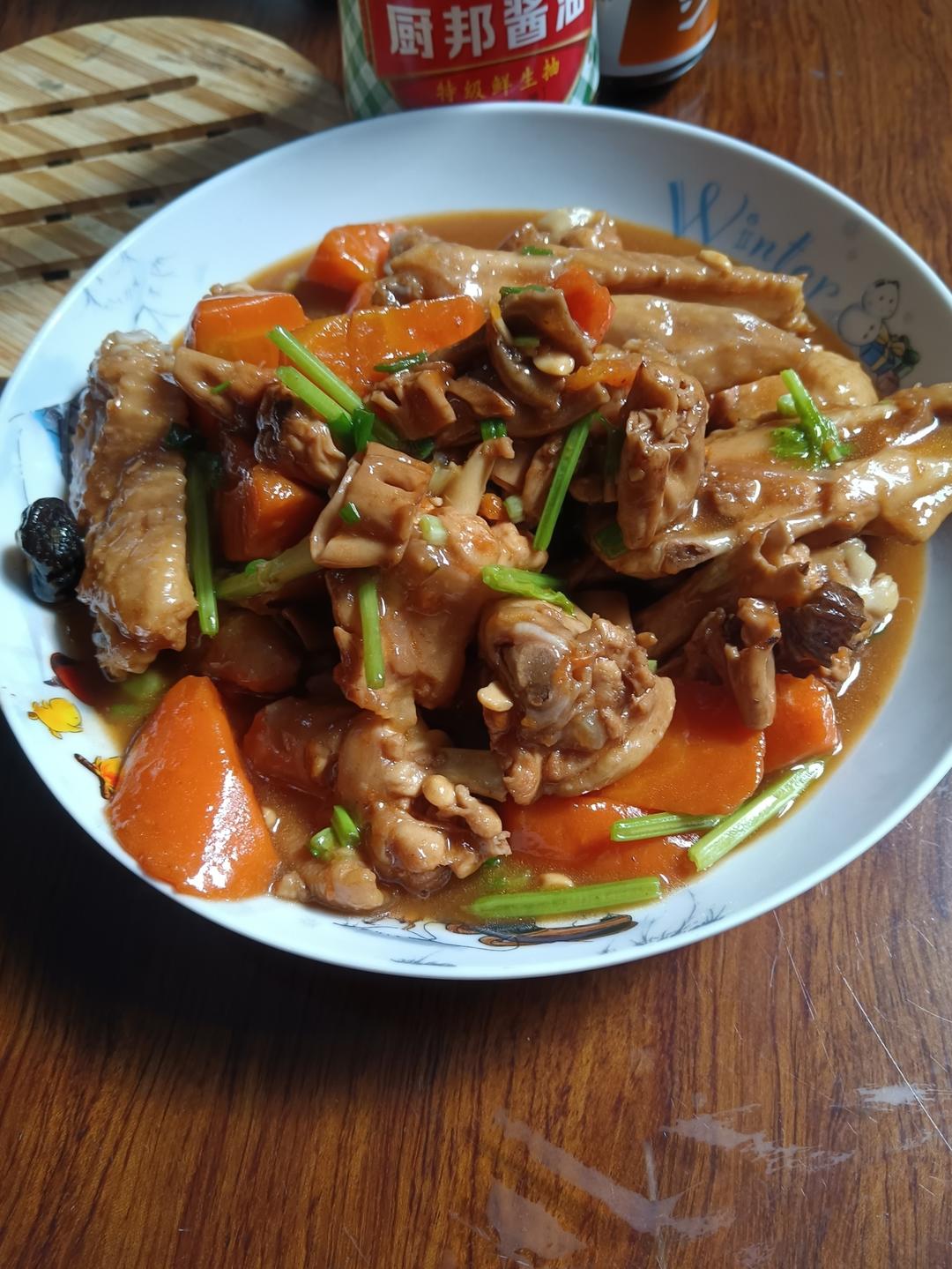 媲美黄记煌的鸡翅焖锅，酱汁浓郁超入味