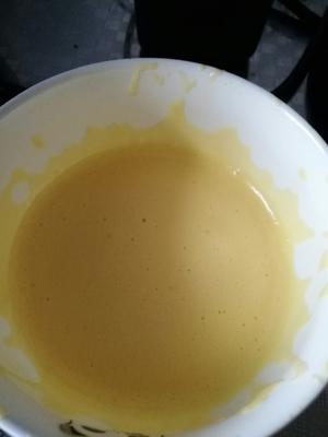 蛋黄米粉溶豆豆的做法 步骤1