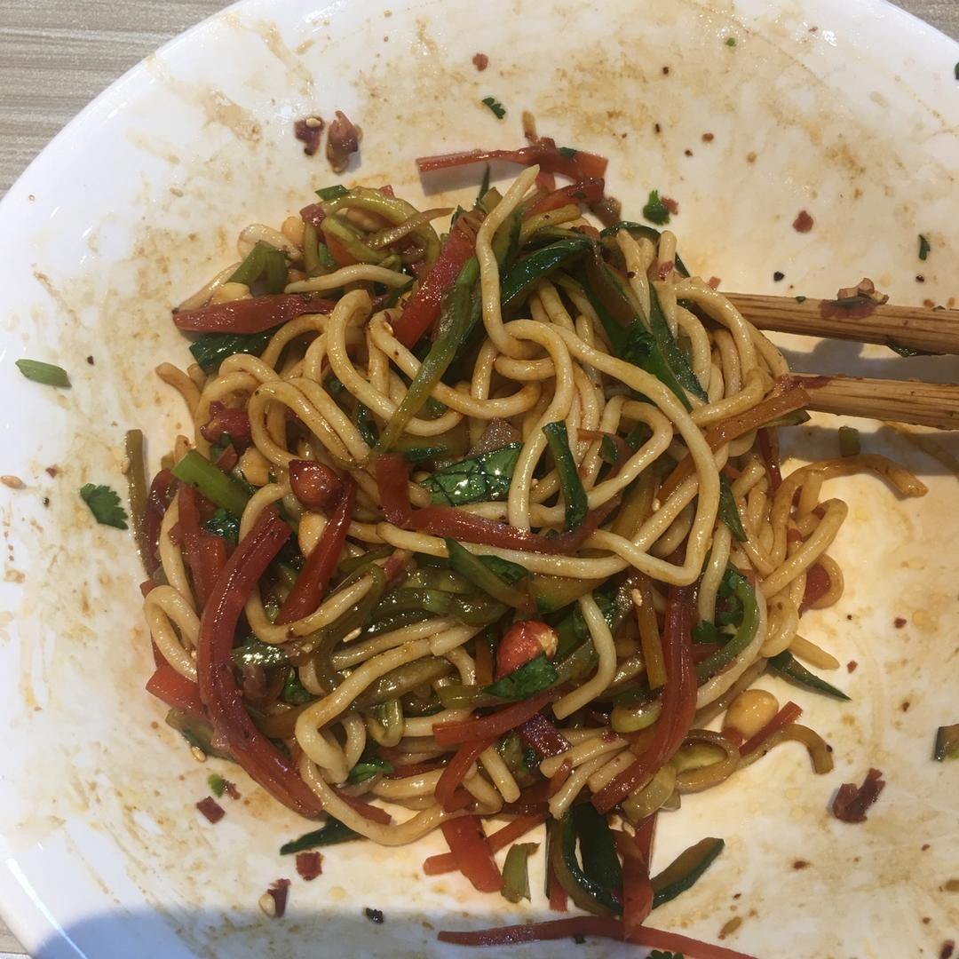 夏日快手凉拌面