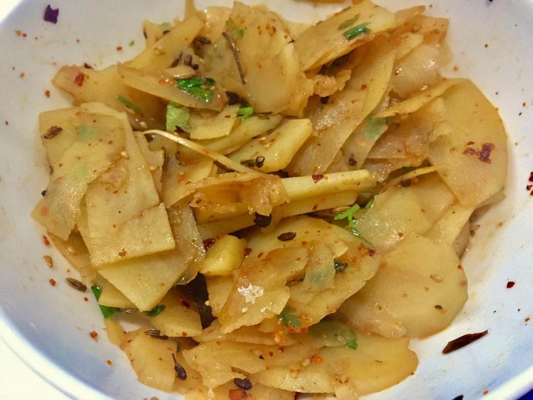 兰州风味麻辣土豆片（又名：通渭路土豆片、马三洋芋片）