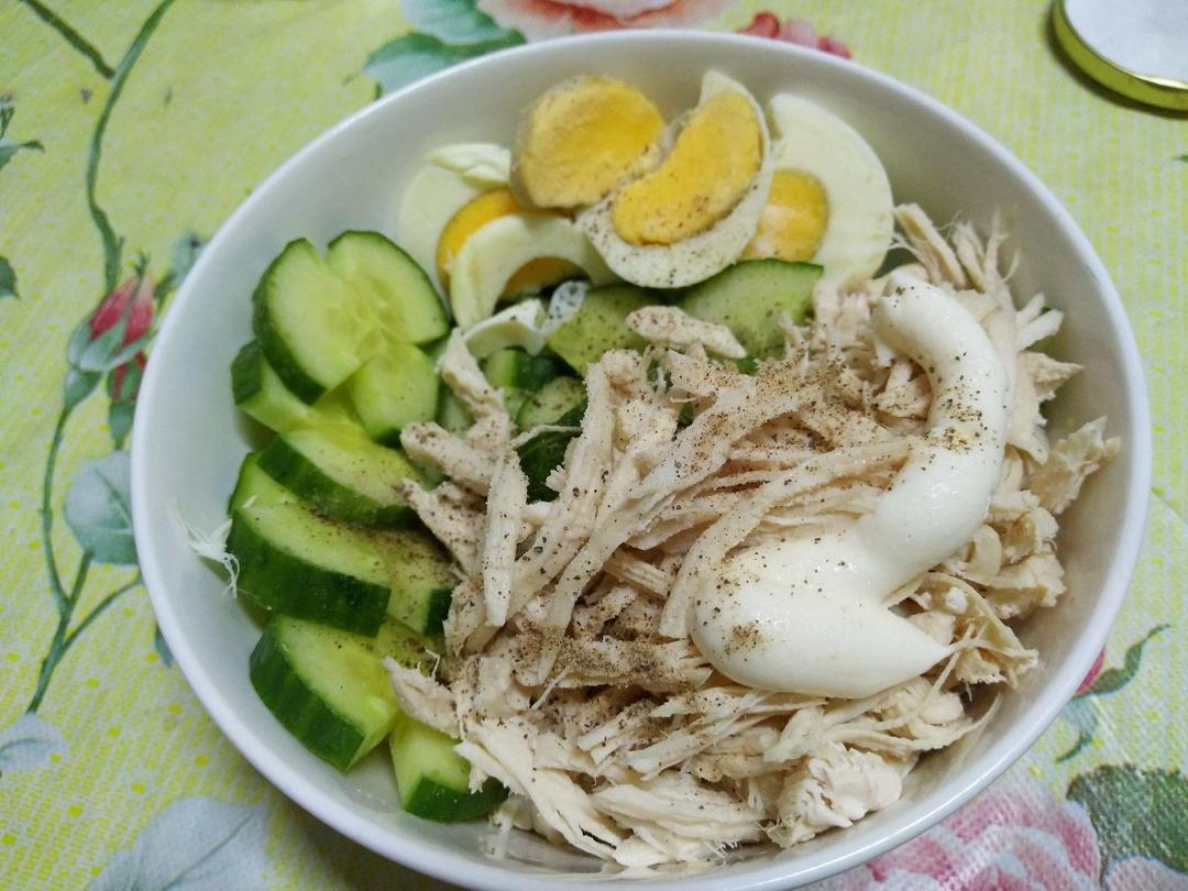 鸡肉蔬菜沙拉
