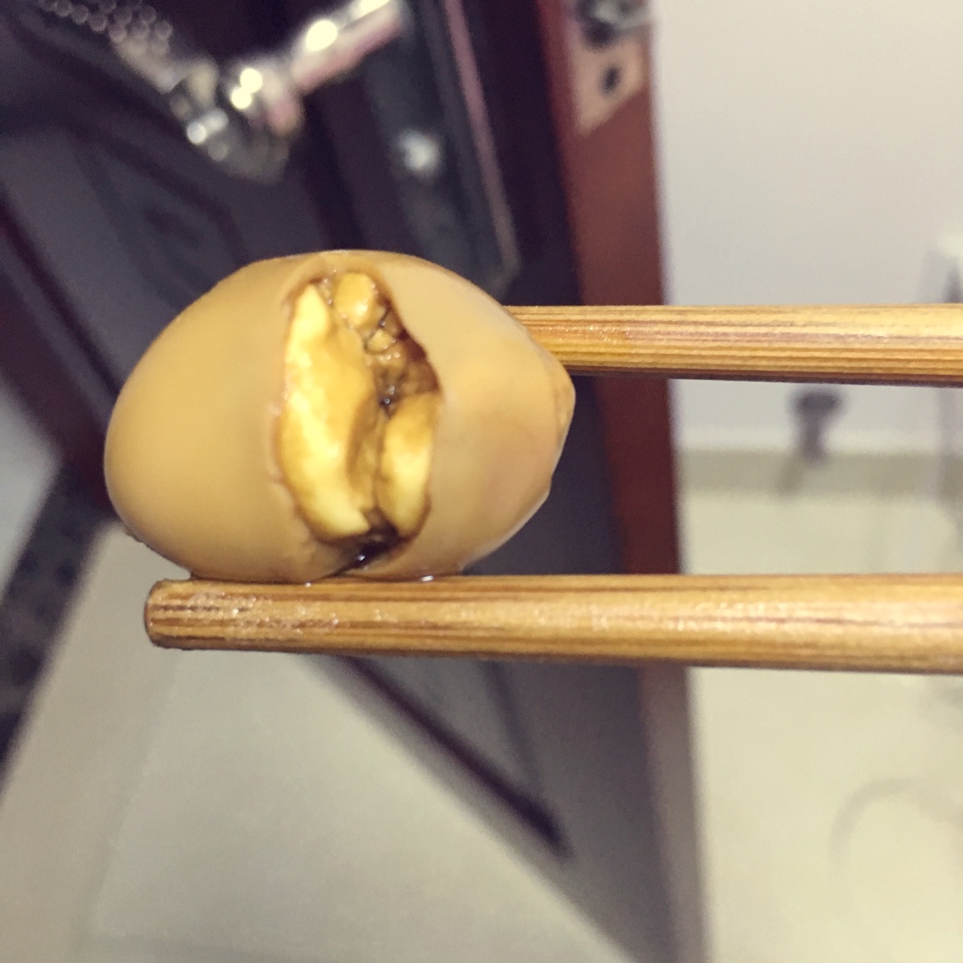 乡巴佬卤鹌鹑蛋