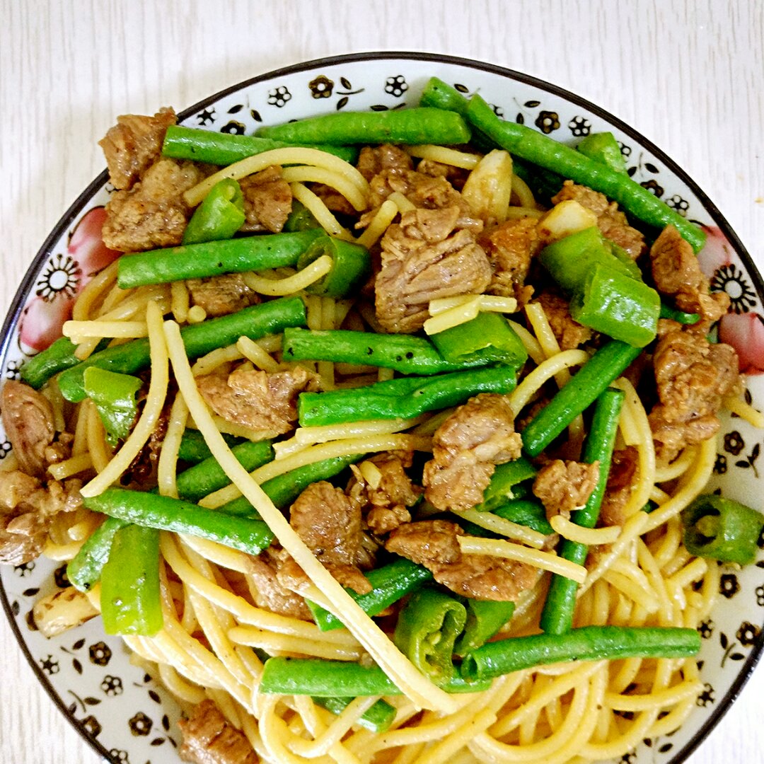 黑椒牛肉炒意大利面