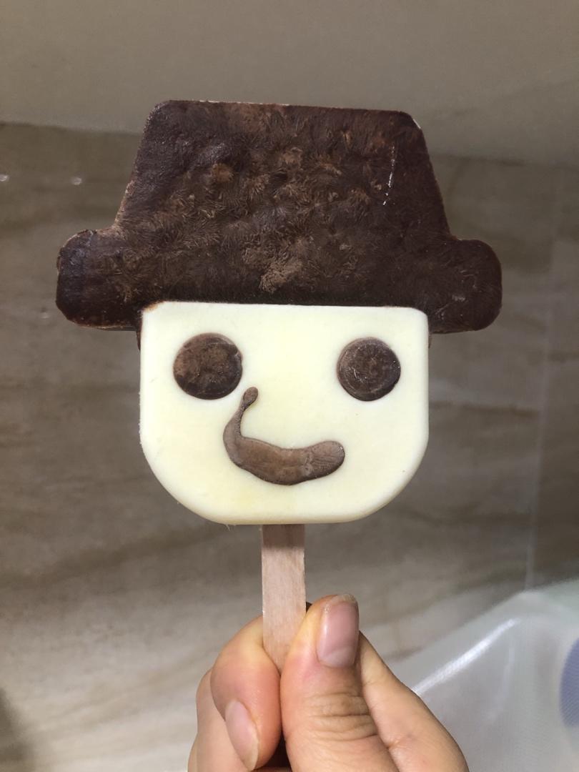非常非常浓郁的巧克力冰激凌