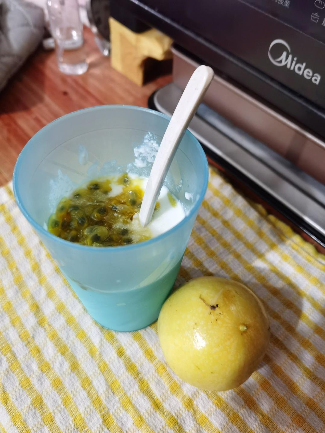 百香果酸奶