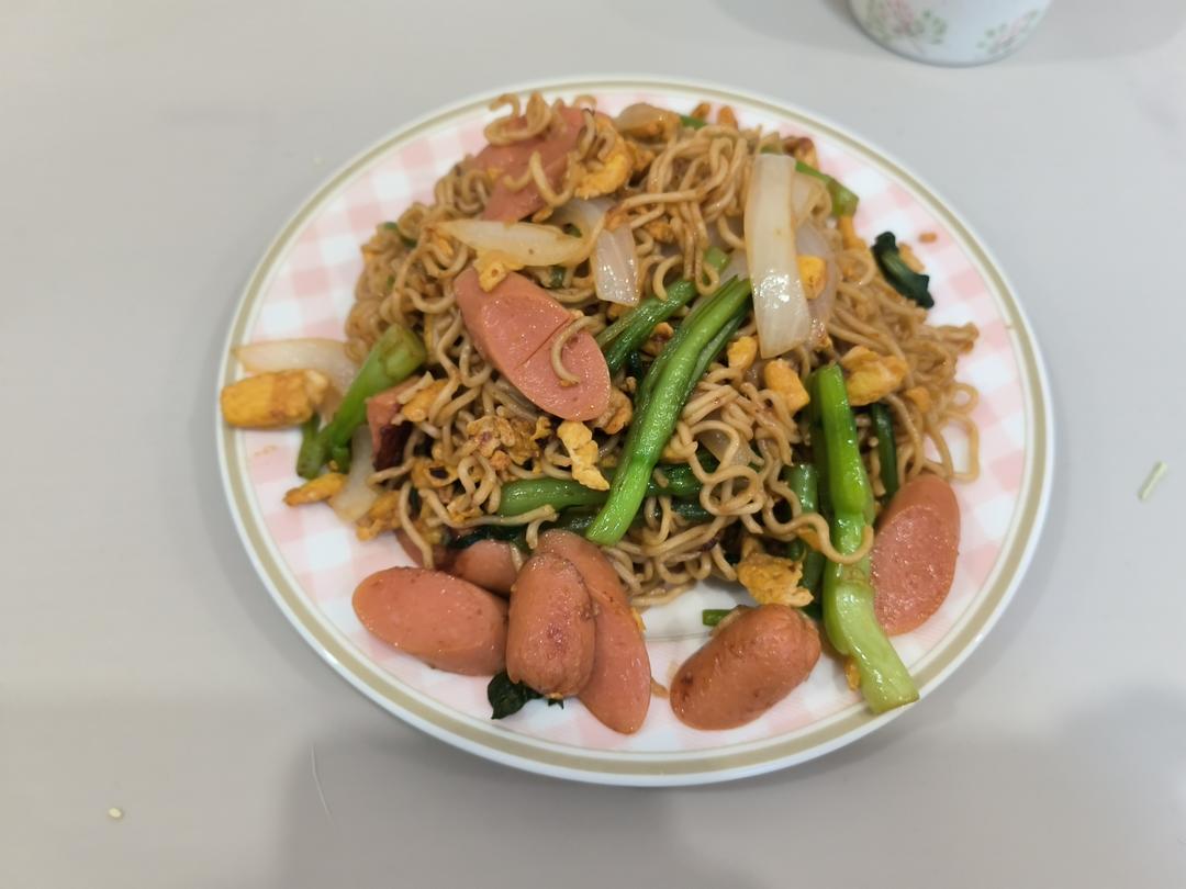 路边摊风味炒方便面