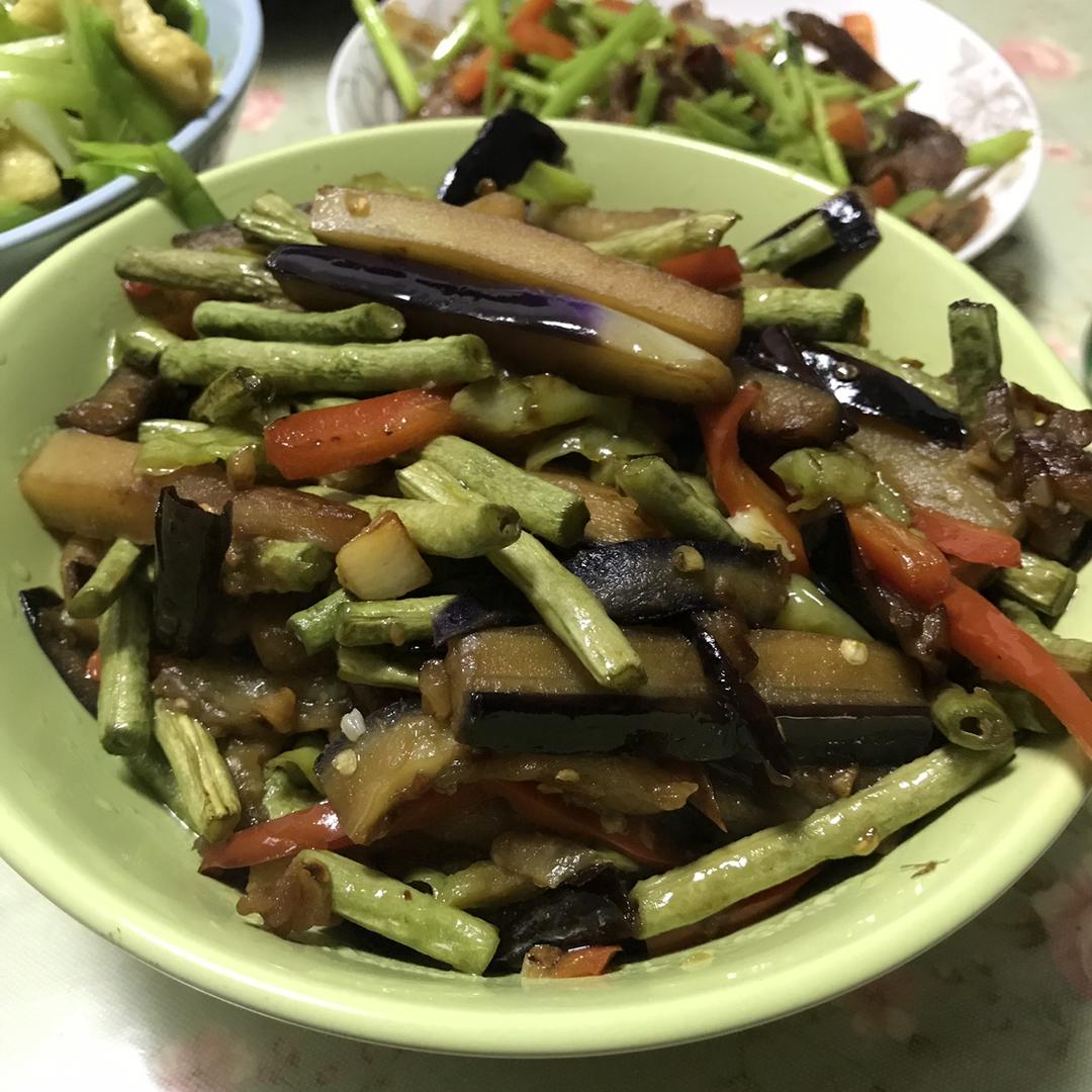 下饭好搭档—茄子炒豆角