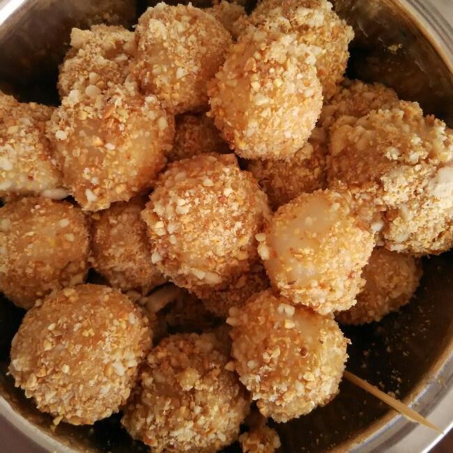 【花生小麻团的做法步骤图，花生小麻团怎么做好吃】璐·子_下厨房