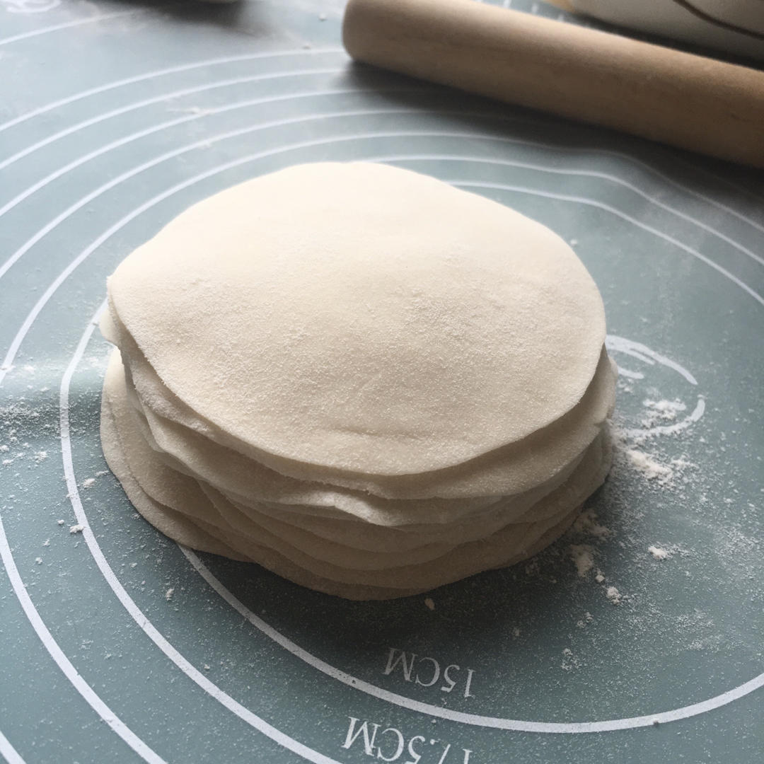 手工揉面三分钟，又韧又薄又好包的饺子皮
