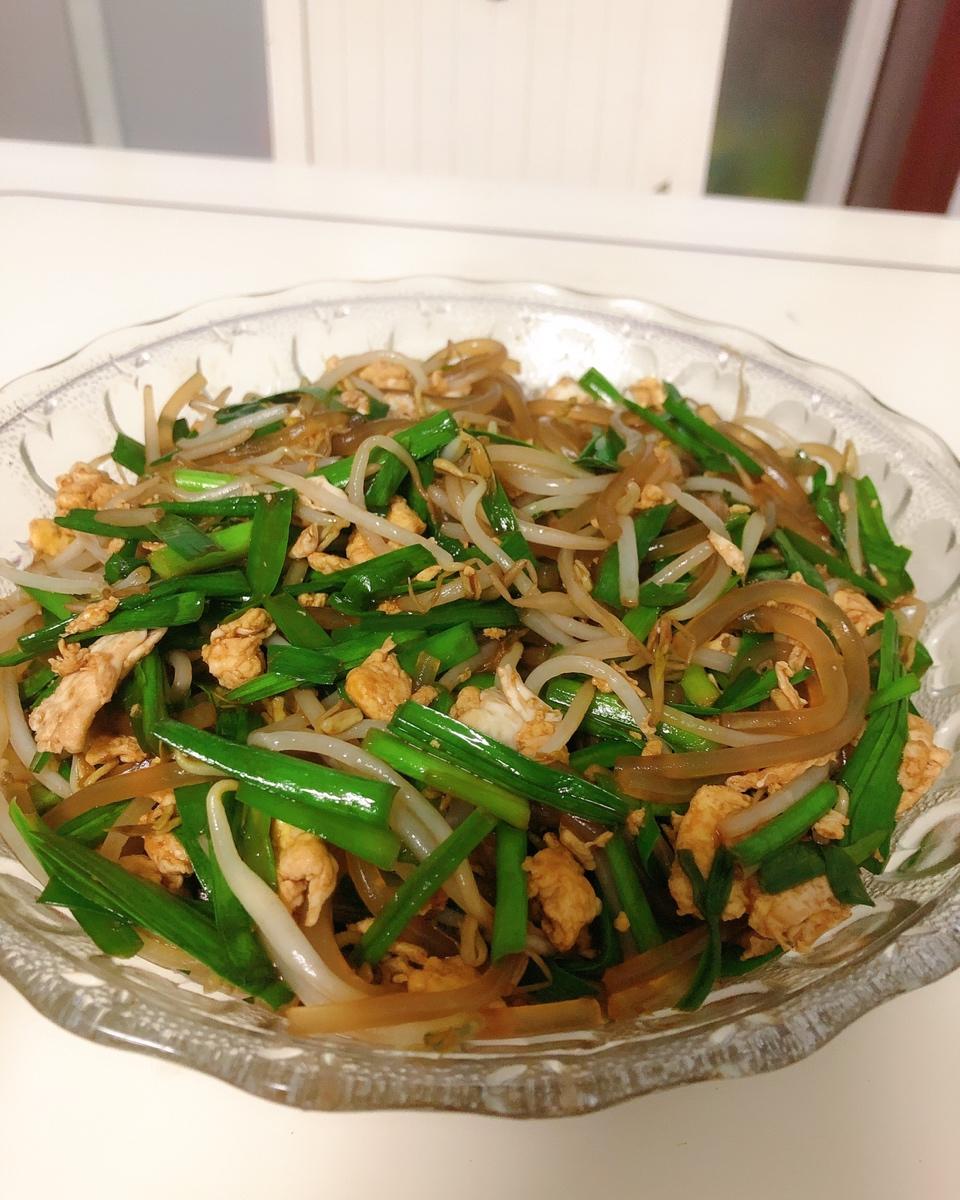 绿豆芽韭菜炒粉条