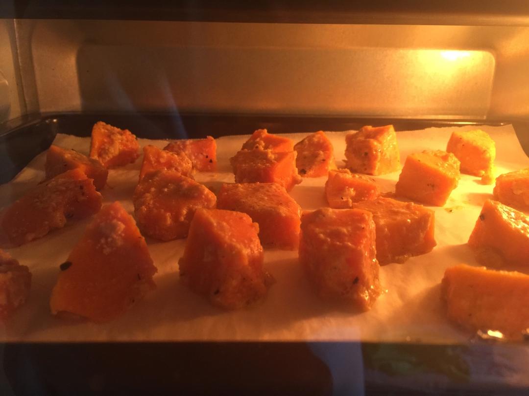 蛋黄焗南瓜 | 2种原料的懒人快手菜