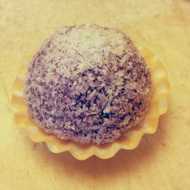 紫薯椰丝糯米糍