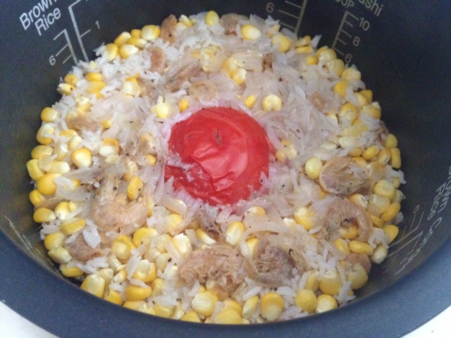 整个番茄饭加强版【两个番茄玉米饭】