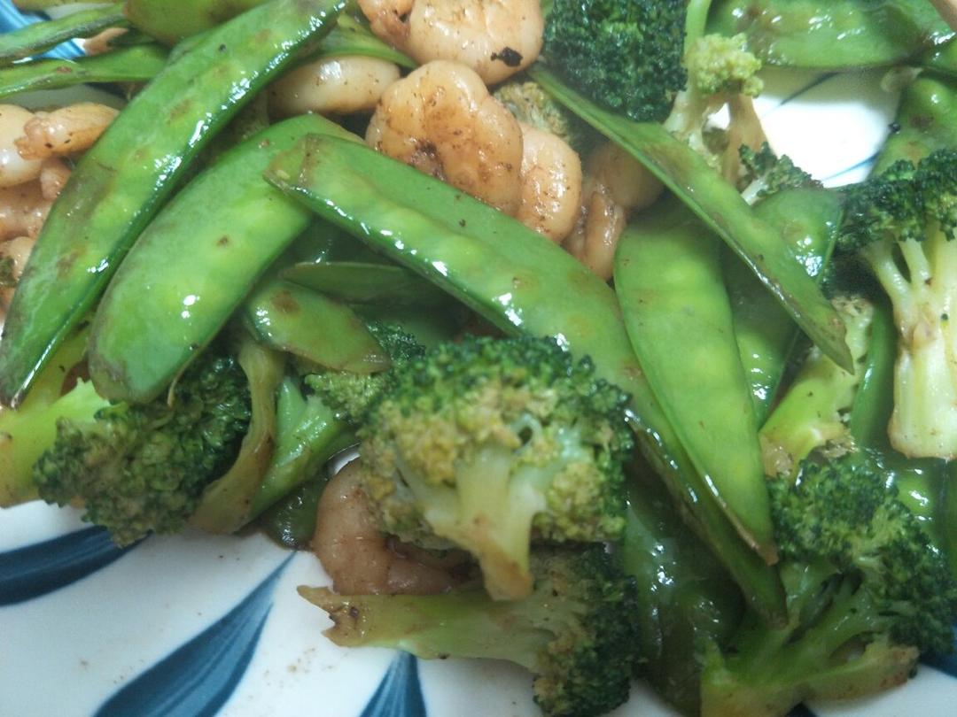 虾仁西蓝花或荷兰豆