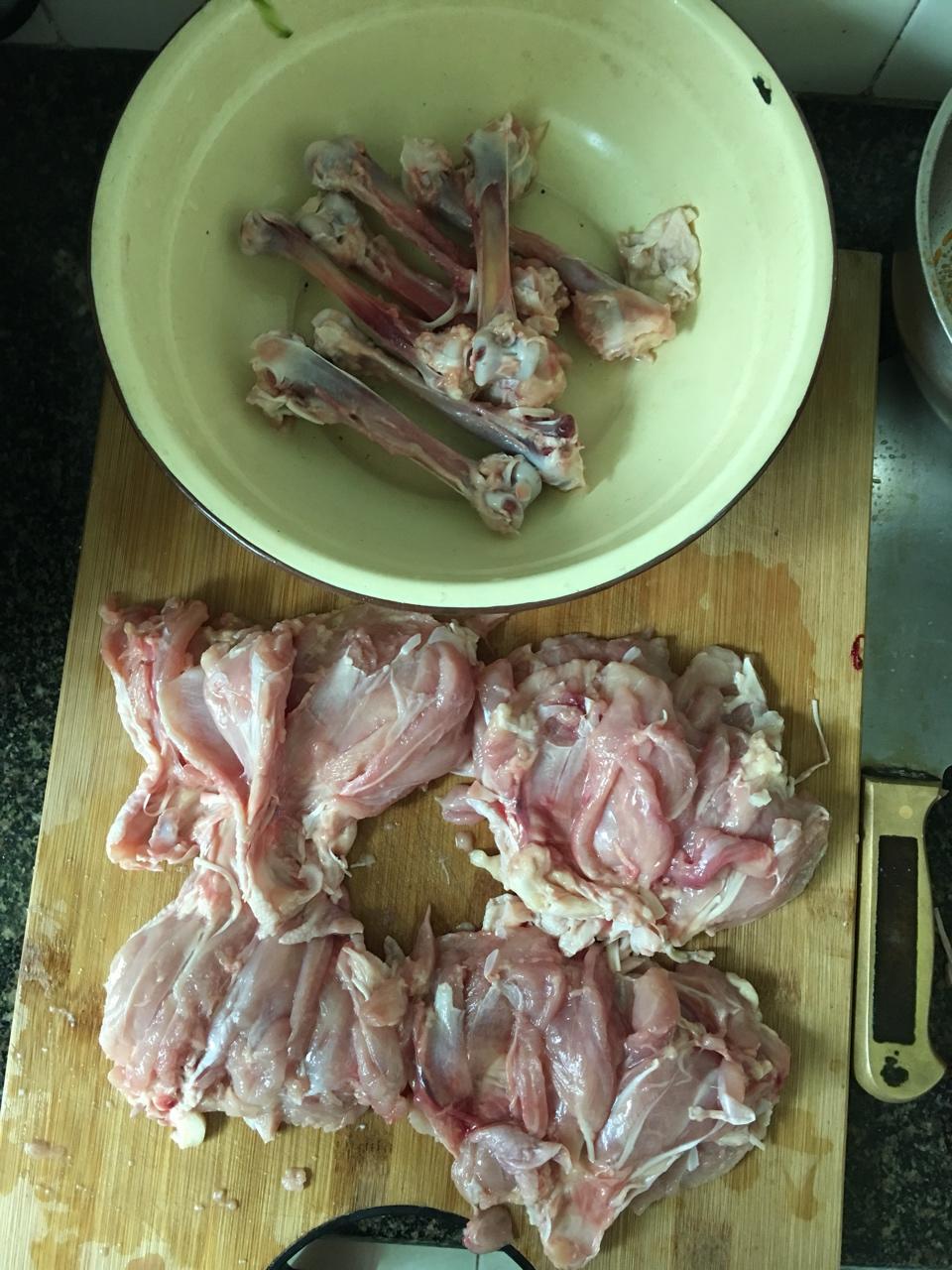 简单的香煎鸡腿盖浇饭