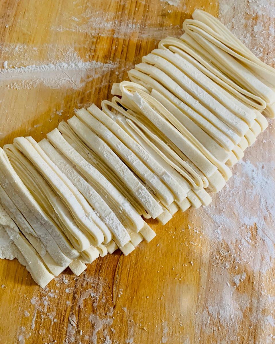 快手纯手工擀面条