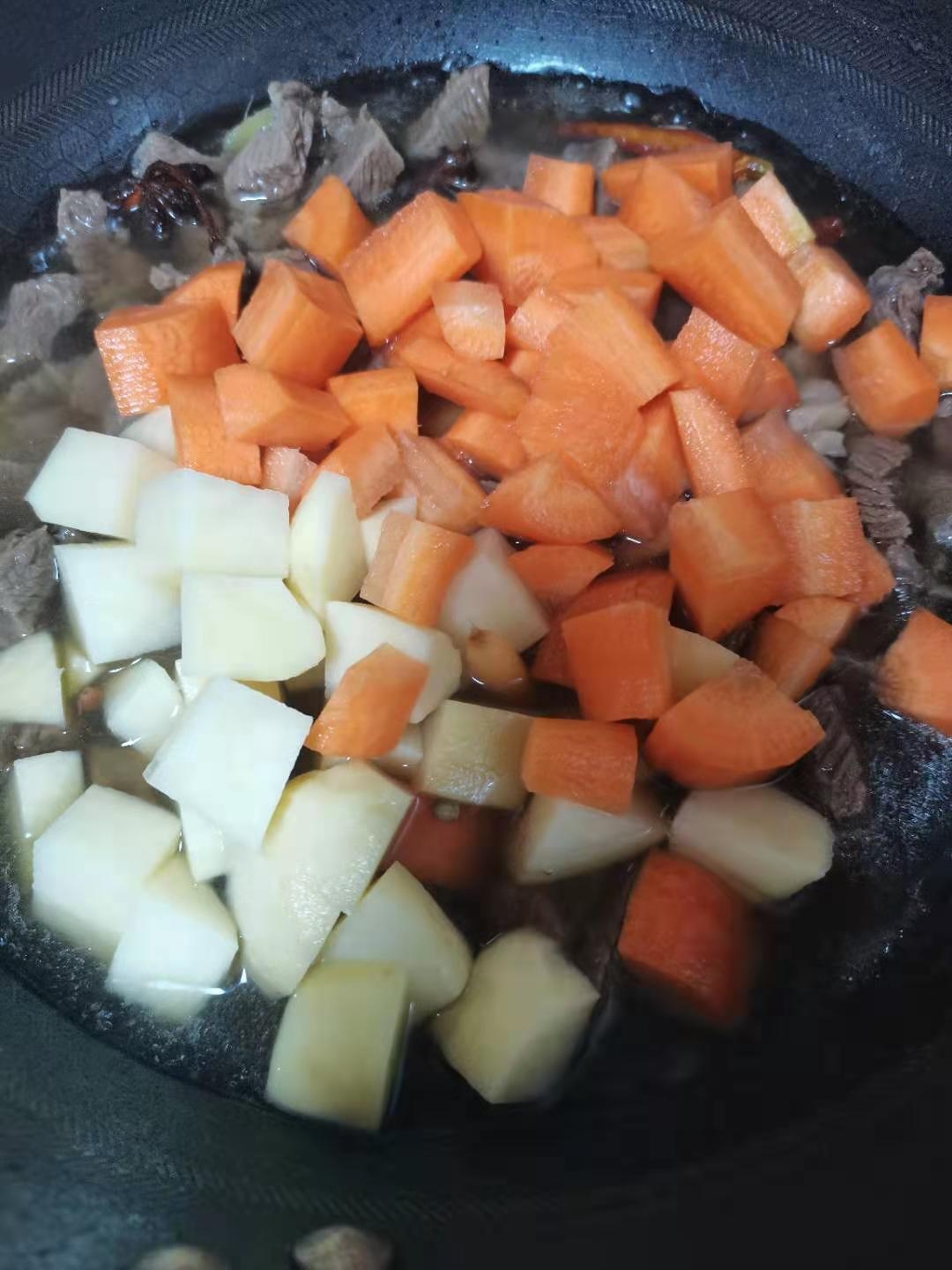 家乡菜土豆炖牛肉的做法 步骤6