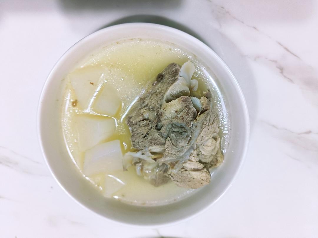 白萝卜排骨汤