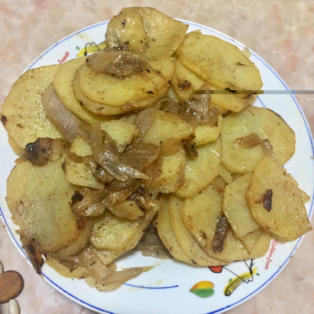 边吃边流泪的「孜然土豆片」
