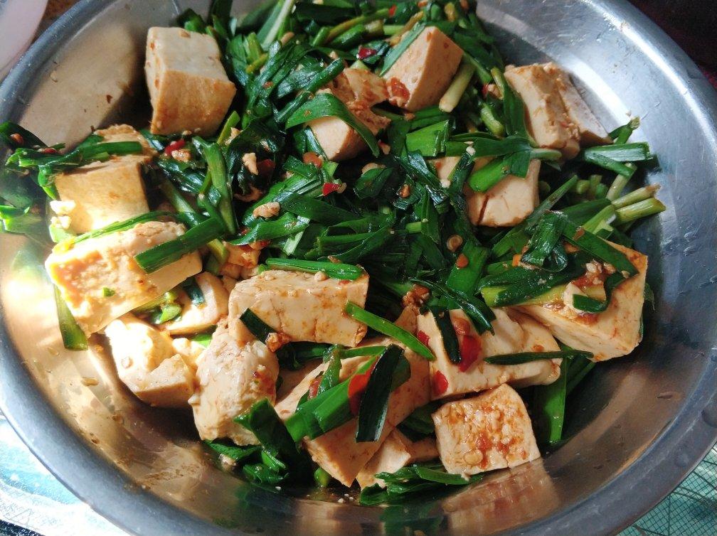 韭菜炒豆腐
