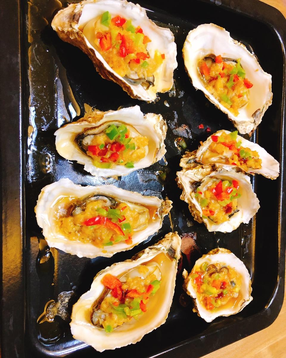 小果子0612做的蒜蓉烤生蚝(烤箱版)