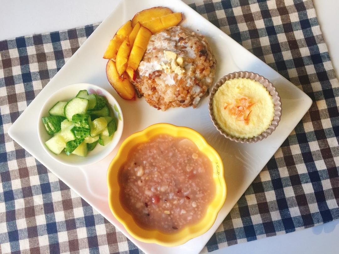 每天，叫醒我的是早餐