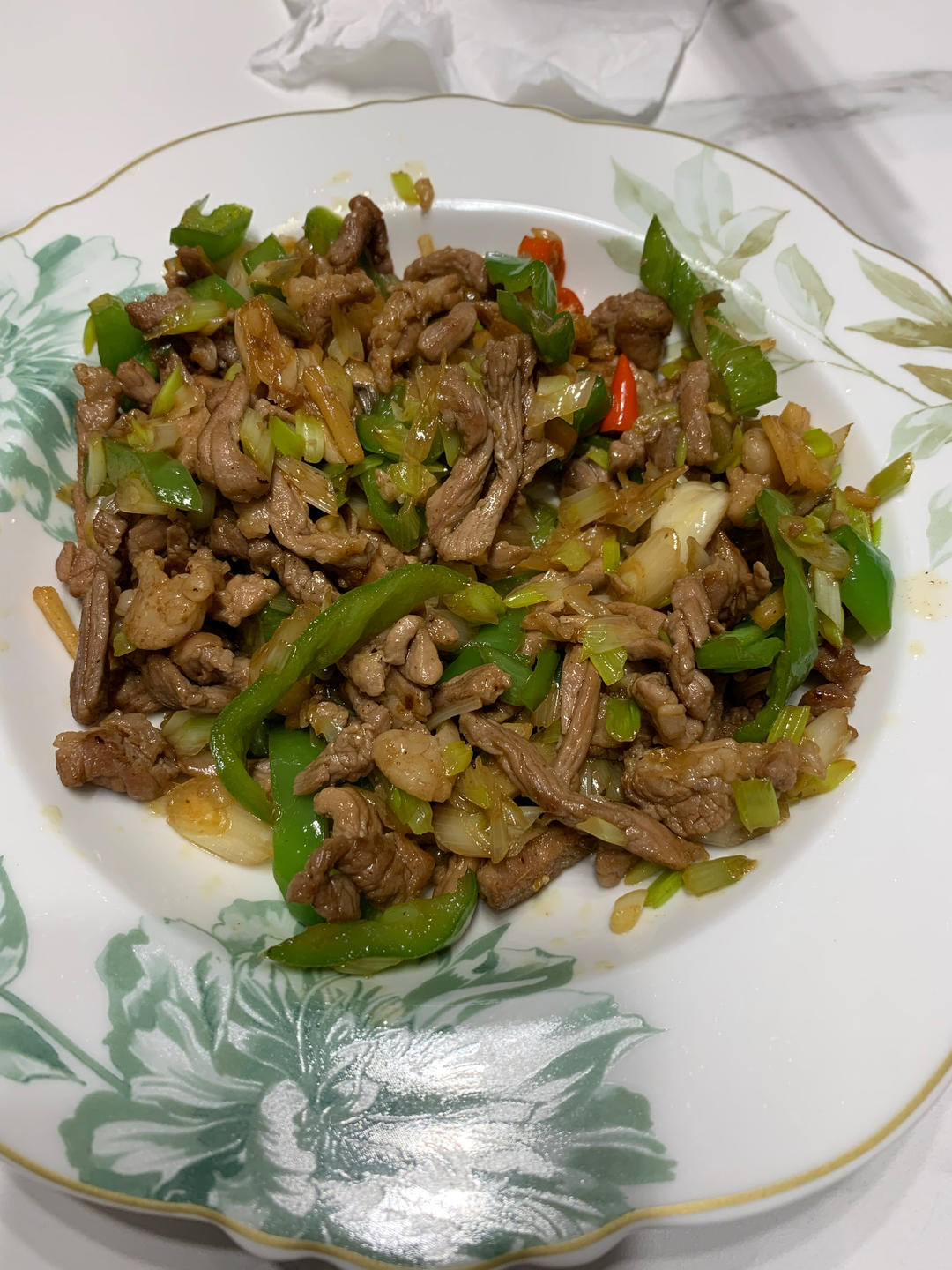 厨师长教你：“青椒炒鸡丁”的家常做法，开胃又下饭，味道很赞