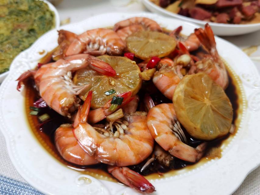 鲜嫩爽口，低脂低卡的酸辣柠檬虾，爆好吃