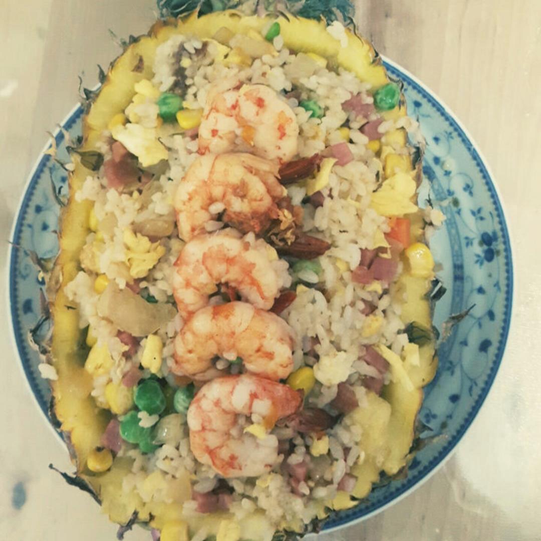海鲜菠萝炒饭
