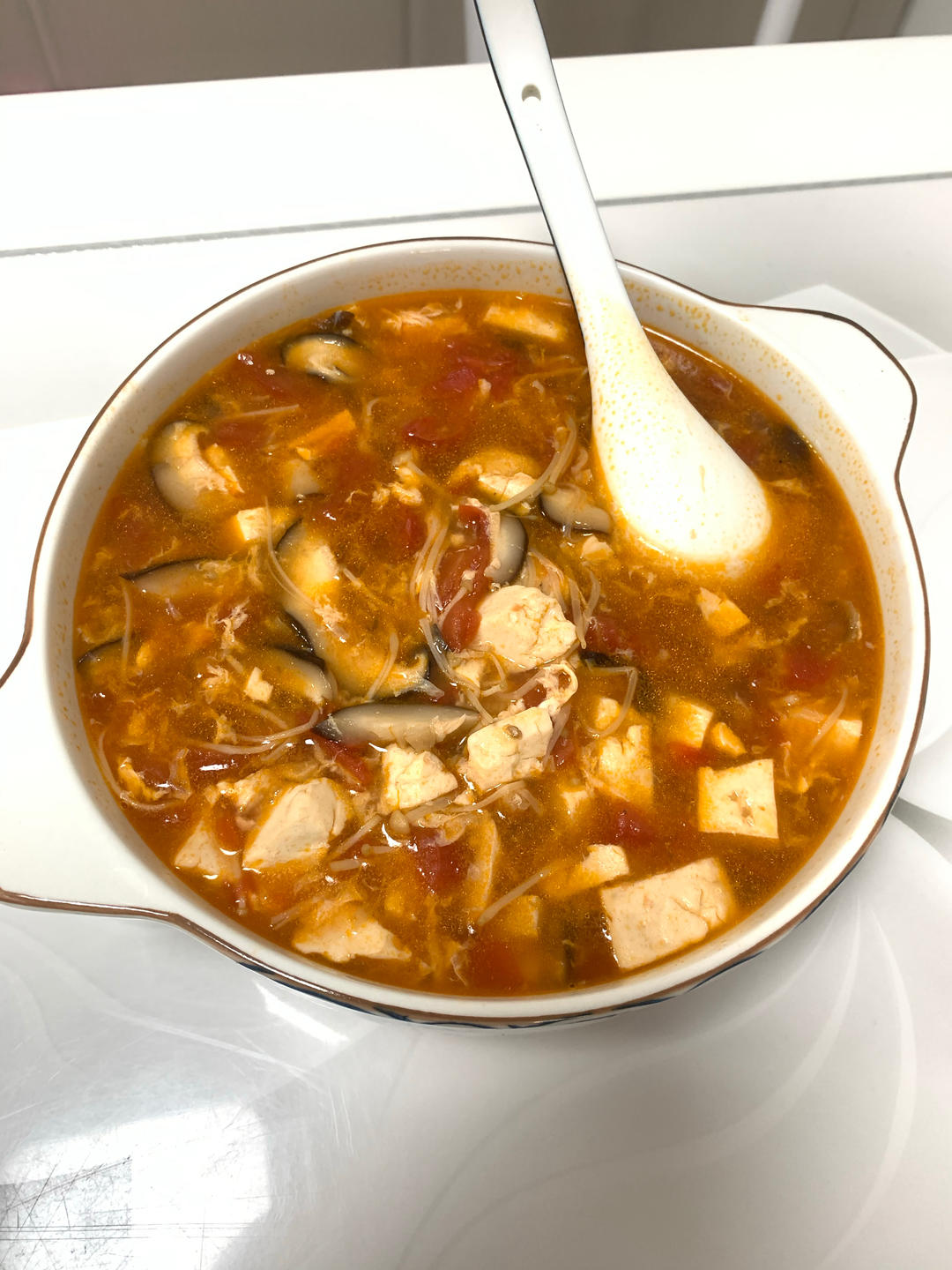 低卡高蛋白番茄金针菇豆腐汤，好喝不发胖