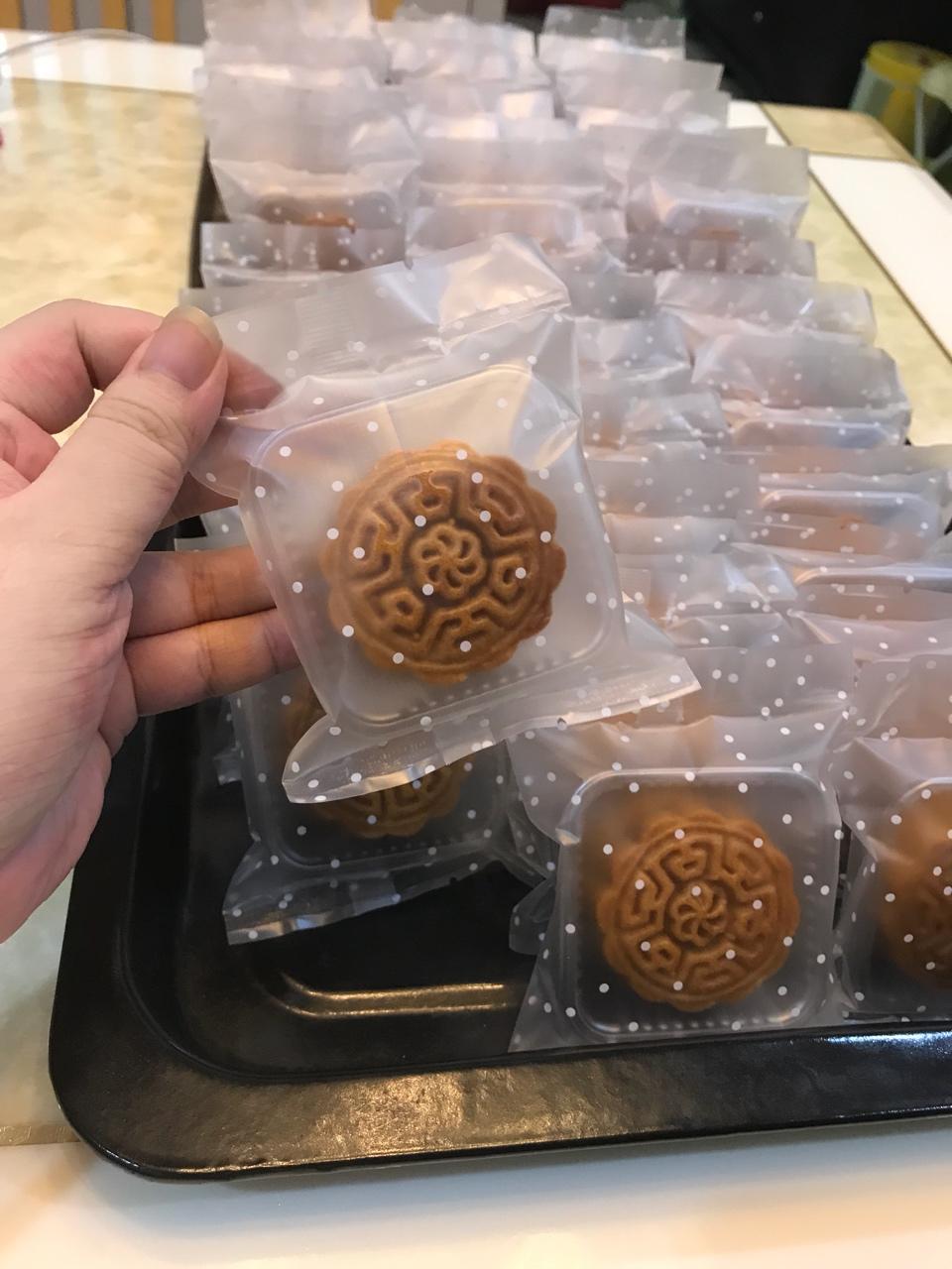 广式月饼——蛋黄莲蓉月饼