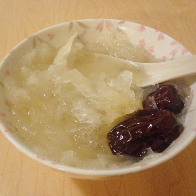 红枣银耳莲子羹