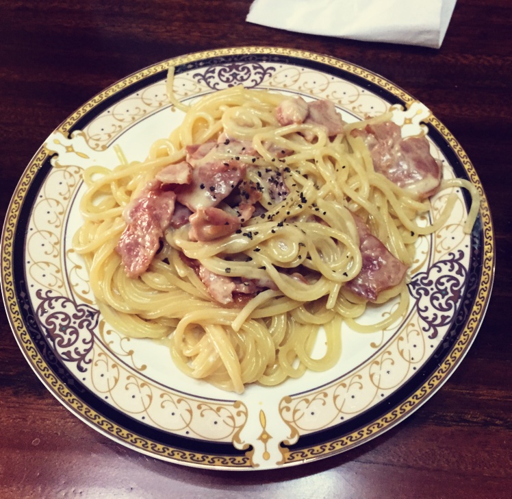 白蘑菇奶油培根意面