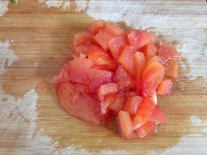 一吃就上瘾的酸汤番茄水饺😋连汤汁都不剩的做法 步骤3