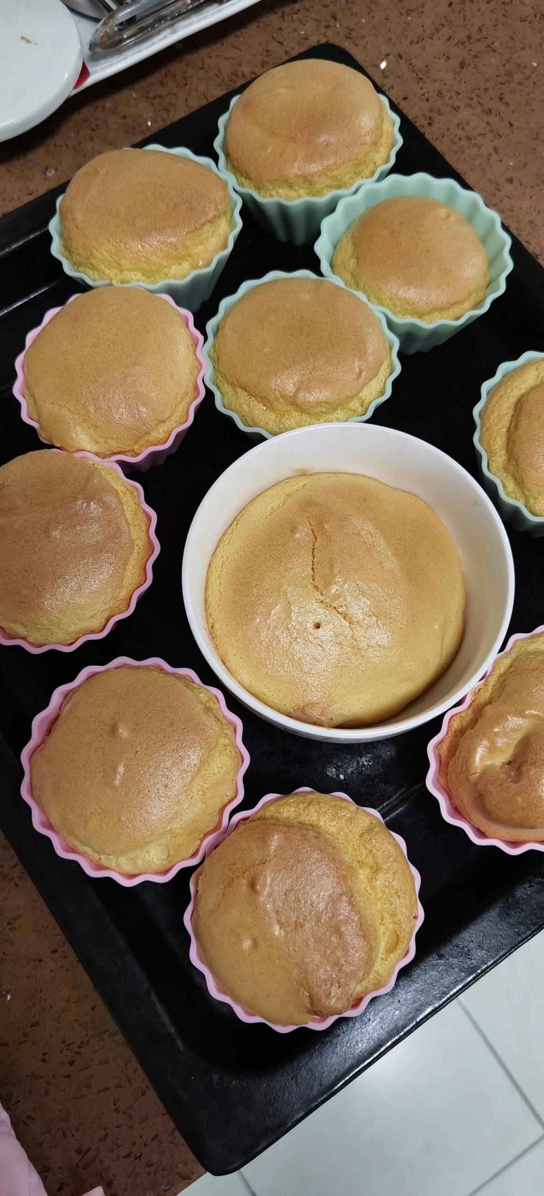 纸杯蛋糕 8寸戚风蛋糕的量