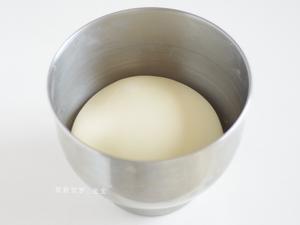 牛奶汉堡胚的做法 步骤2