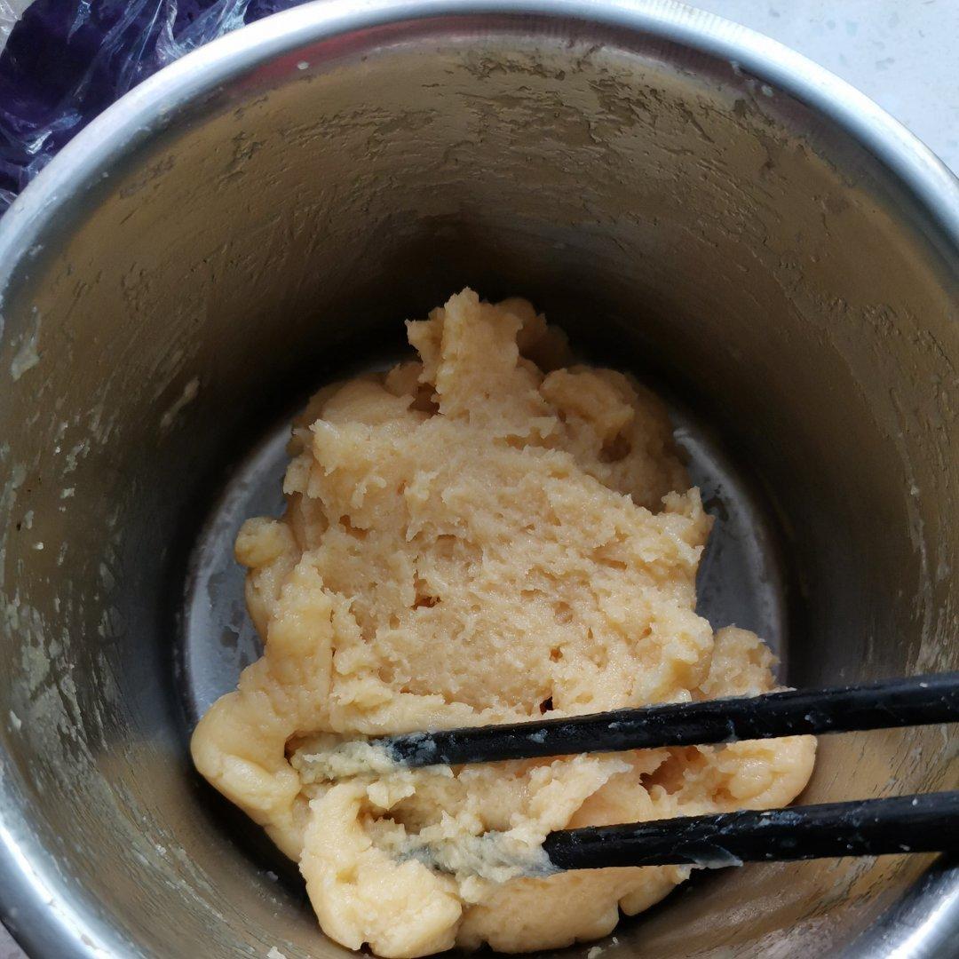 香香甜甜的奶黄馅（超级简单/和外面买的没差/无黄油）