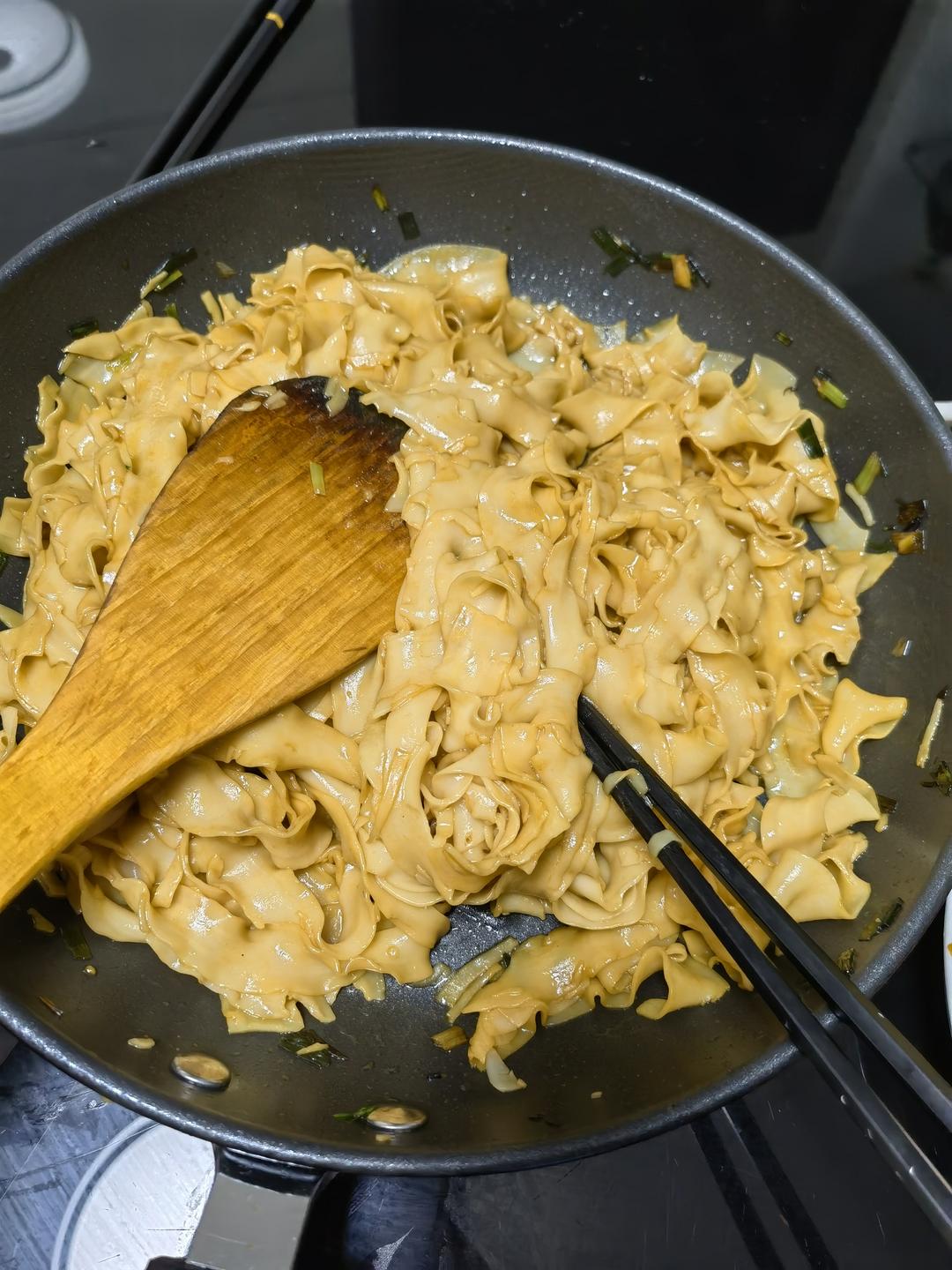 葱油刀削面这样做让你吃完直接舔碗洗都不用洗